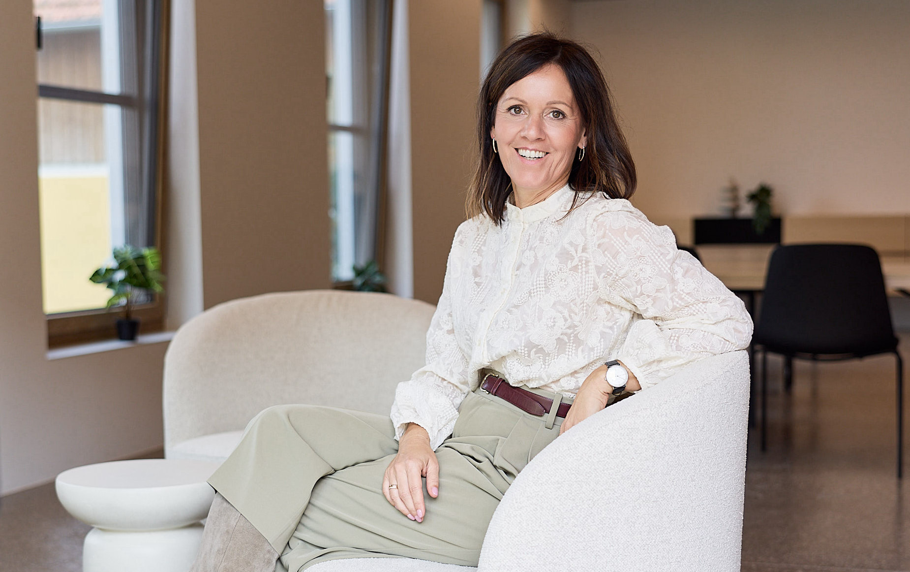 Portrait von Kerstin, Gr&uuml;nderin des Vierkant Seminarhof in Haag am Hausruck